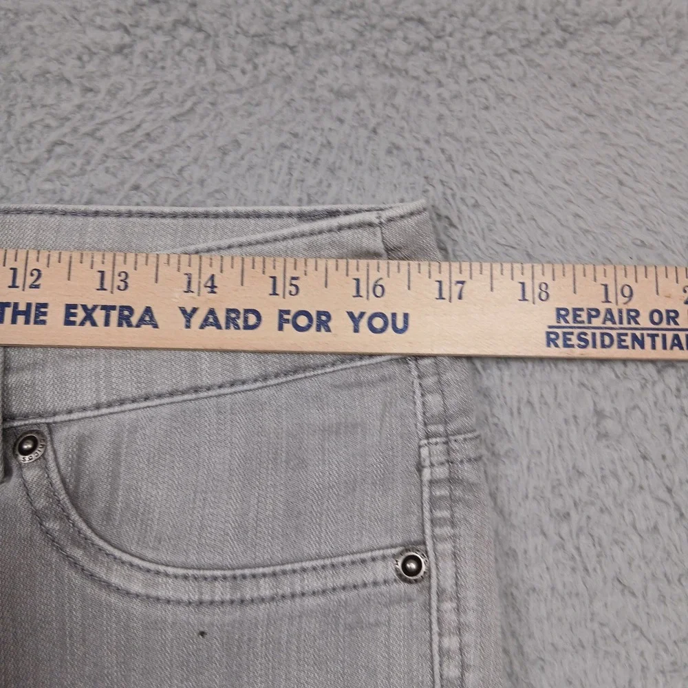 Chico's Platinum‎ Denim Jeans Women's Size 16 Gray Studded Straight Leg Pants